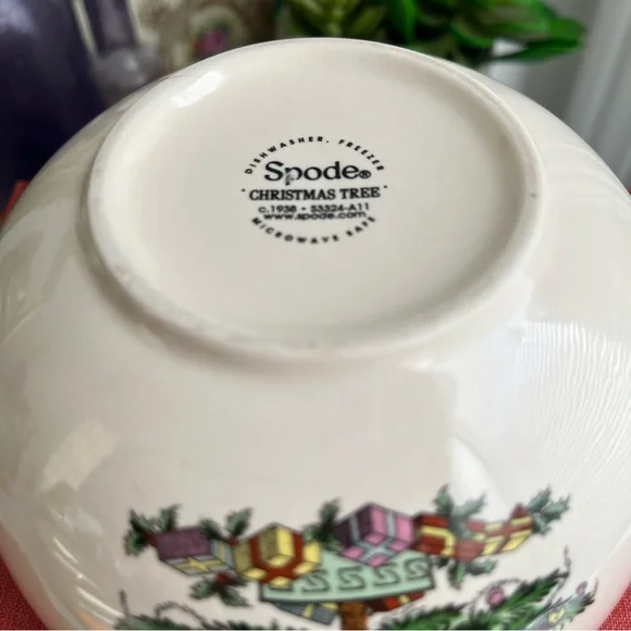 2 Spode Christmas Tree Medium Round Bowls bowl - Picture 5 of 5